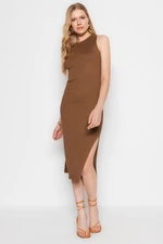 Trendyol Brown Maxi kötöttáru hasított részletes ruha