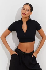 Cool & Sexy Women's Black Zippered Crop Blouse