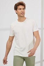 ALTINYILDIZ CLASSICS Men's Ecru Slim Fit Slim Fit Crewneck Short Sleeved Basic T-Shirt with Soft Touch.
