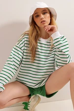 Trend Alaçatı Stili Women's Green Crewneck Striped Two Threads Oversized Sweatshirt