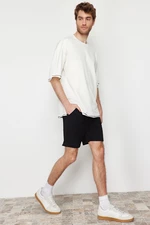 Trendyol Black Regular/Normal Fit Basic Shorts