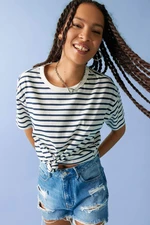 DEFACTO Oversize Fit Crew Neck Short Sleeve T-Shirt