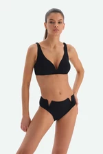 Dagi Black Triangle Wide V Wire Strand Bikini Top