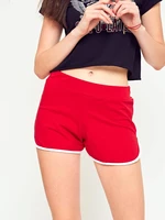 Sports shorts with contrasting trimming red