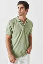 ALTINYILDIZ CLASSICS Men's Shrink-Resistant Cotton Fabric Regular Fit Comfortable Cut Green Polo Collar T-Shirt with Pockets