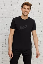 AC&Co / Altınyıldız Classics Men's Black Slim Fit Slim-fit Fitted Crew Neck 100% Cotton Printed T-Shirt.