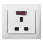 Legrand zásuvka Galea / Pro21 bílá 777096