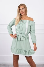 Dress on shoulders and lace light green
