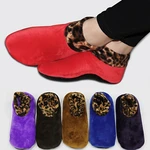 1 Pair of Warm Coral Velvet Winter Socks for Women's Socks and Warm Socks Suitable for Indoor Yoga Non-skid Socks
