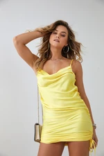 Yellow fitted dress with ruffles