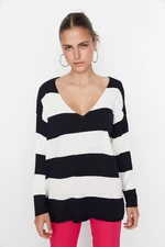 Trendyol Navy Blue V-Neck Color Block Knitwear Sweater