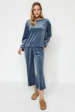 Trendyol Blue Soft Feeling Velvet Tshirt-Capri Knitted Pajamas Set