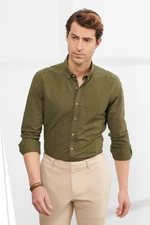Pánská khaki košile ALTINYILDIZ CLASSICS, slim fit střih, zapínací límec, 100% bavlna