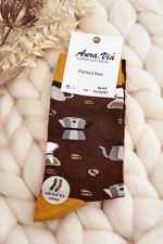 Men's mismatched socks, coffee, brown and yellow