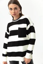 Lafaba Women's Black Crew Neck Pocket Striped Knitwear Sweater