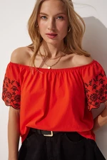 Happiness İstanbul Women's Red Carmen Collar Scalloped Knitted Blouse