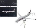 Boeing 737 MAX 8 Commercial Aircraft "Qatar Airways" Gray and White with Tail Graphics "Gemini 200" Series 1/200 Diecast Model Airplane by GeminiJets