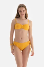 Dagi sárga pánt nélküli bikini felső