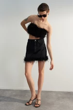 Trendyol Limitovaná Edícia Čierna Mini Džínsová Sukňa s Pierkovými Detailmi