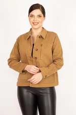 Kabát pre ženy Šans, veľkosť plus, z gabardénovej tkaniny, s predným zapínaním na gombíky, zipsom a vreckami, detailne vypracovaný.