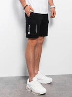 Ombre Men's shorts with cargo pockets - black