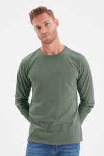 Trendyol tmavozelené pánske tričko s dlhým rukávom 100% bavlnené basic pravidelným/pravidelným strihom.