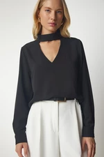 Happiness İstanbul Women's Black Crepe Blouse with Window Detailed and Decollete
