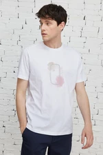 ALTINYILDIZ CLASSICS Męska biała koszulka z okrągłym dekoltem slim fit slim fit ze 100% bawełny z nadrukiem z przodu