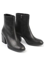 Capone Outfitters Women's Round Toe Boots with Side Zipper
