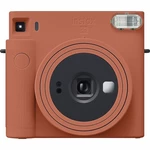 Digitálny fotoaparát Fujifilm Instax SQ1 oranžový instantný fotoaparát s okamžitou tlačou • výsuvná šošovka • 65,75 mm objektív • citlivosť ISO 800 • 