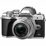 Digitálny fotoaparát Olympus E-M10 III S 1442IIR Kit (V207111SE000) strieborný 
SNÍMAČ OBRAZU
Snímač 4/3" Live MOS s 16,1 milionu pixelů	

SYSTÉM OSTŘ