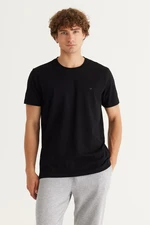 AC&Co / Altınyıldız Classics 100% Organic Cotton Men's Black Slim Fit Slim Fit Crewneck T-Shirt.