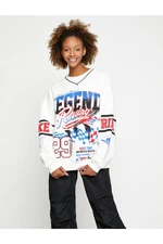 Koton Oversized Sweatshirt with a slogan Printed Long Sleeve V-neck Fleece inside.