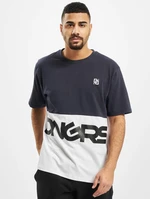 T-shirt white
