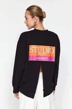 Trendyol Black With Print Detail on the Back, Fleece Inside Regular Fit Knitted Sweatshirt with a slit