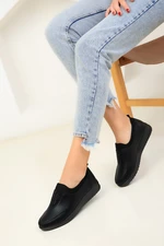 Soho Black Women's Sneakers 18520