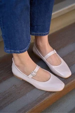 Madamra Cream Patent Leather Women's Flat Toe Single Band Flat Shoes