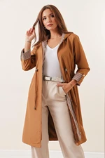 By Saygı Folded Sleeves Stripe, Waist Pleated Lined, Hooded Trench Coat. By Saygı Folded Sleeves Stripe, Waist Pleated Lined, Hooded Trench Coat.