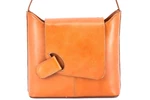 Dámská kožená kabelka crossbody Arteddy - camel
