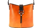 Dámská kožená kabelka crossbody Arteddy - camel/černá