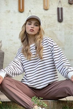 Trend Alaçatı Stili Women's Brown Crew Neck Striped Two Threads Oversized Sweatshirt