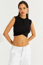 Cool & Sexy Women's Black Knotted Front Crop Top