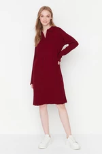 Trendyol Claret Red Rivet pletené šaty s pleteným límcem Detailní
