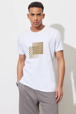 ALTINYILDIZ CLASSICS Men's White Slim Fit Slim Fit Crew Neck Cotton Printed T-Shirt.