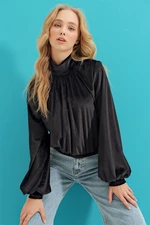 Trend Alaçatı Stili Women's Black Stand-Up Collar Velvet Blouse with Smocking Detail in the Front