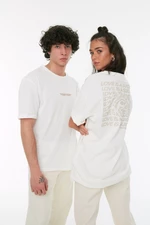 Trendyol White Unisex Relaxed/Comfortable Cut, Text Printed 100% Cotton T-Shirt