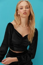 Trend Alaçatı Stili Women's Black Knitted Collar Velvet Crop Top With Smocking Trend Alaçatı Stili Women's Black Knitted Collar Velvet Crop Top With Smocking