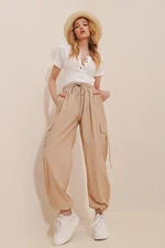 Trend Alaçatı Stili Women's Beige Cargo Pocket Jogging Pants with Elastic Waist