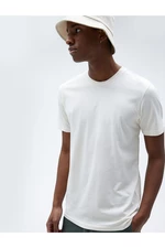 Koton Basic T-shirt with a Crew Neck Short Sleeves, Slim Fit.