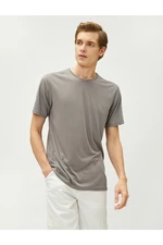 Koton Basic T-shirt Crew Neck Short Sleeves Label Detailed